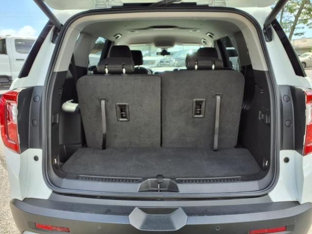 Photo of 2023 Summit White GMC Acadia