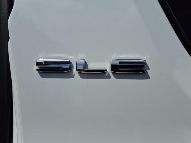 Photo of 2023 Summit White GMC Acadia