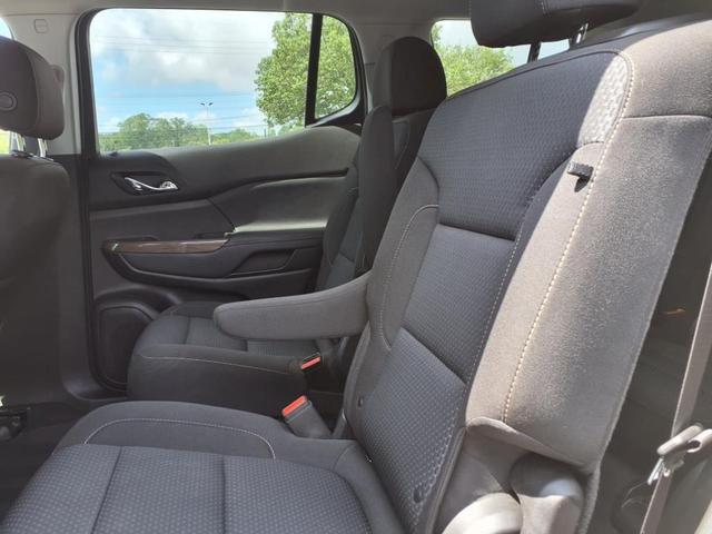 Photo of 2023 Summit White GMC Acadia