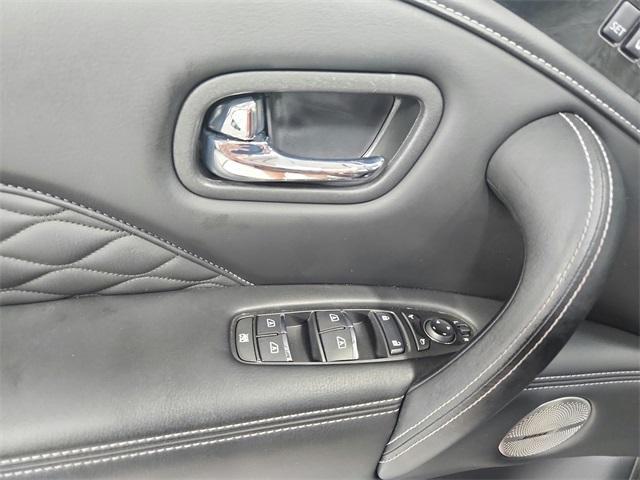 Photo of 2022 Coulis Red INFINITI QX80