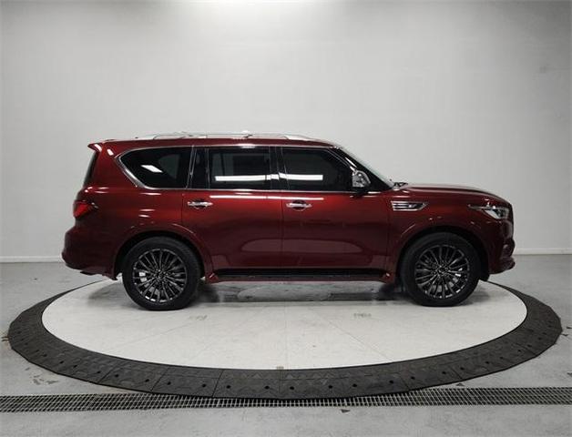 Photo of 2022 Coulis Red INFINITI QX80