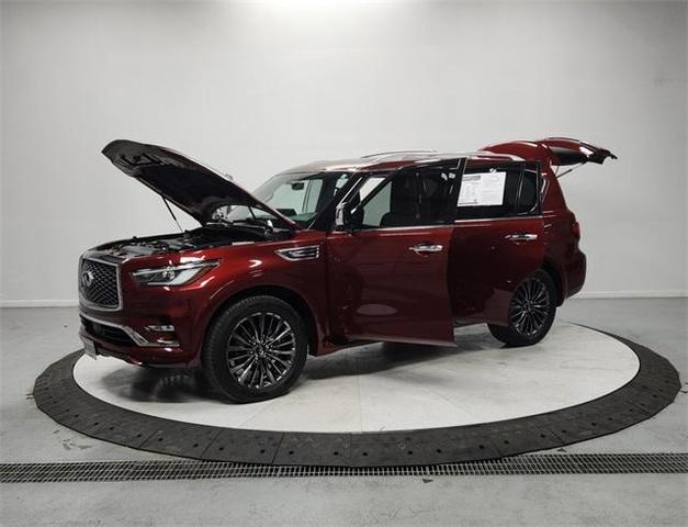 Photo of 2022 Coulis Red INFINITI QX80