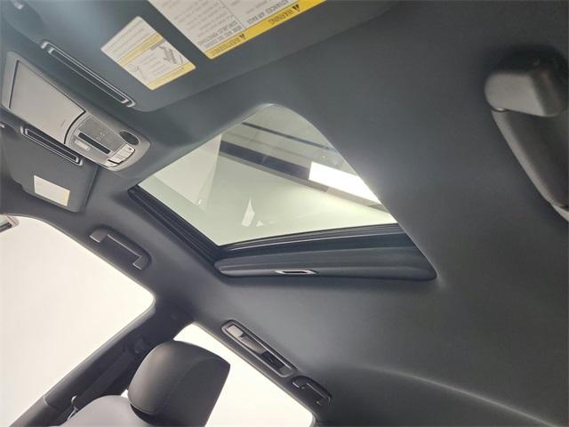 Photo of 2022 Coulis Red INFINITI QX80