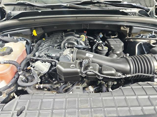Photo of 2024 Metallic Jeep Grand Cherokee L