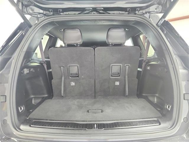 Photo of 2024 Metallic Jeep Grand Cherokee L