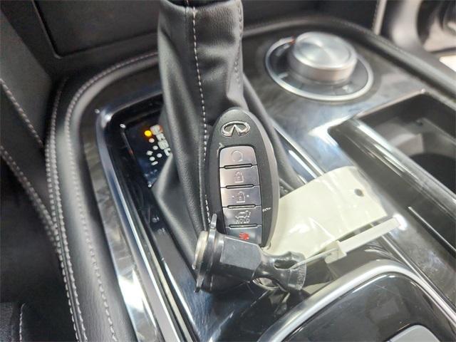Photo of 2024 Anthracite Gray INFINITI QX80