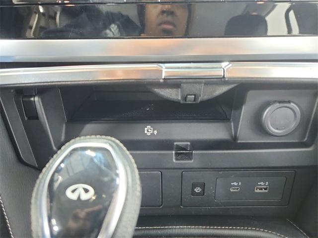 Photo of 2024 Anthracite Gray INFINITI QX80