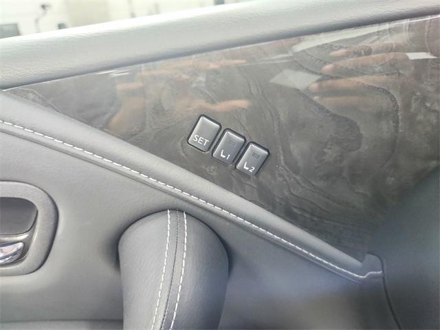 Photo of 2024 Anthracite Gray INFINITI QX80