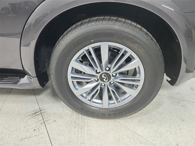 Photo of 2024 Anthracite Gray INFINITI QX80