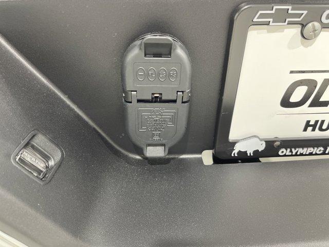 Photo of 2025 Summit White GMC Sierra 1500