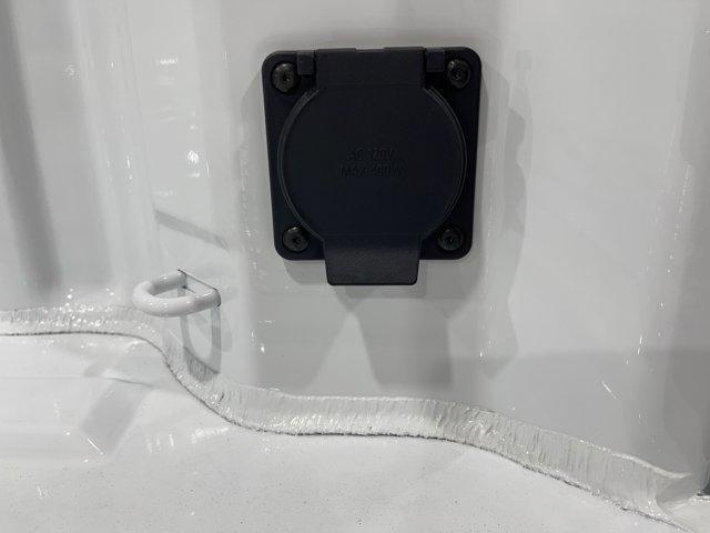 Photo of 2025 Summit White GMC Sierra 1500