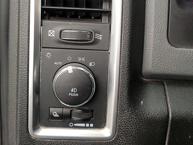 Photo of 2020 White RAM 1500 Classic