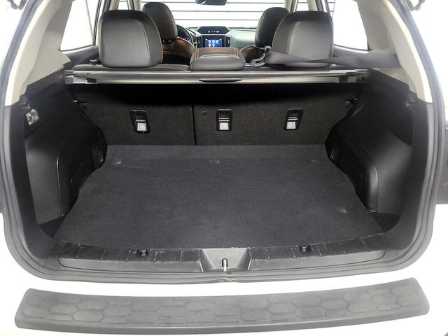 Photo of 2018 White Subaru Crosstrek
