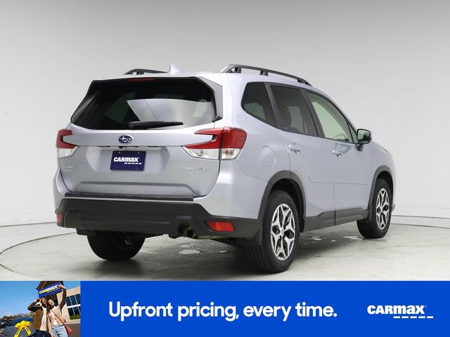 Photo of 2022 Silver Subaru Forester