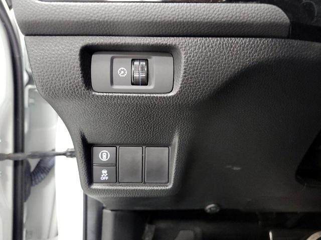 Photo of 2022 White Honda Civic