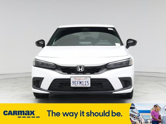 Photo of 2022 White Honda Civic