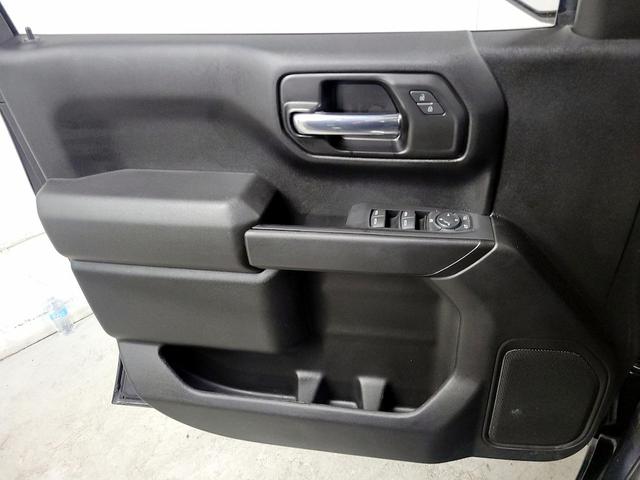 Photo of 2022 Black Chevrolet Silverado 1500