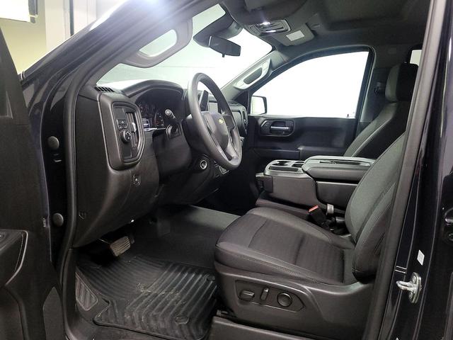 Photo of 2022 Black Chevrolet Silverado 1500