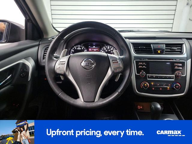 Photo of 2017 Black Nissan Altima