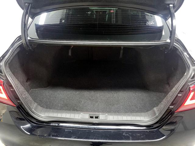 Photo of 2017 Black Nissan Altima