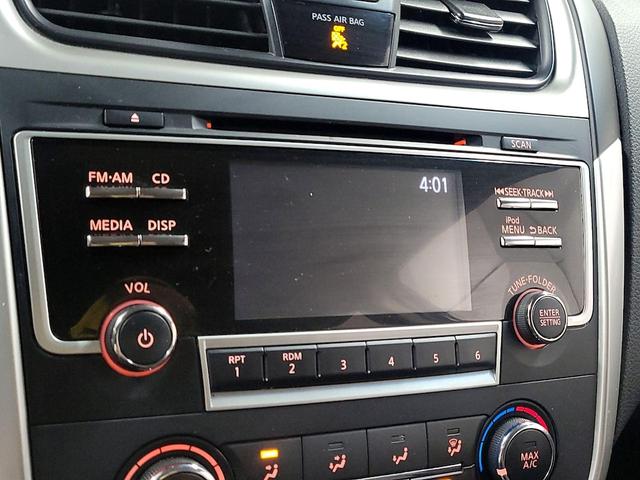 Photo of 2017 Black Nissan Altima
