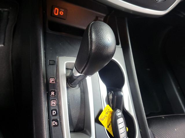 Photo of 2017 Black Nissan Altima
