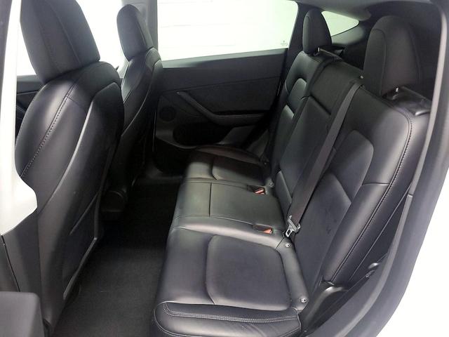 Photo of 2021 White Tesla Model Y