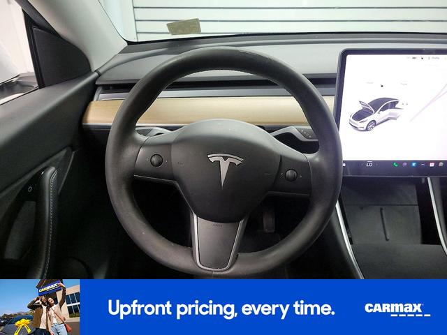 Photo of 2021 White Tesla Model Y
