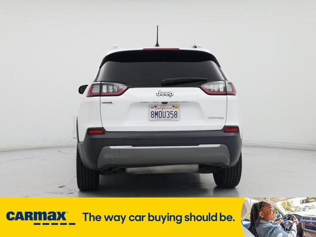 Photo of 2019 White Jeep Cherokee
