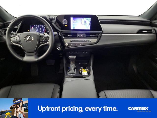 Photo of 2024 Black Lexus ES 350