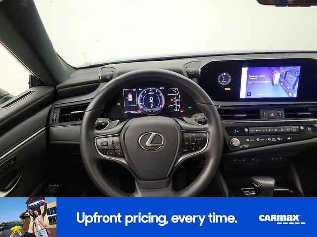 Photo of 2024 Black Lexus ES 350