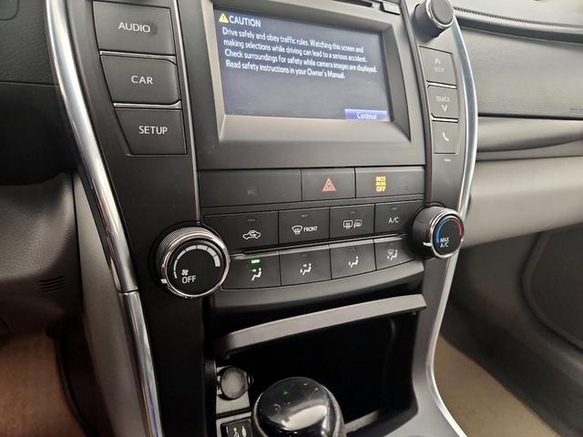 Photo of 2017 White Toyota Camry