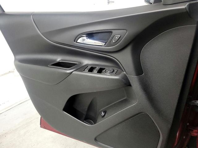 Photo of 2018 Red Chevrolet Equinox