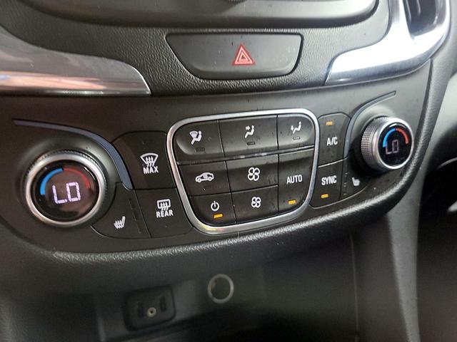 Photo of 2018 Red Chevrolet Equinox