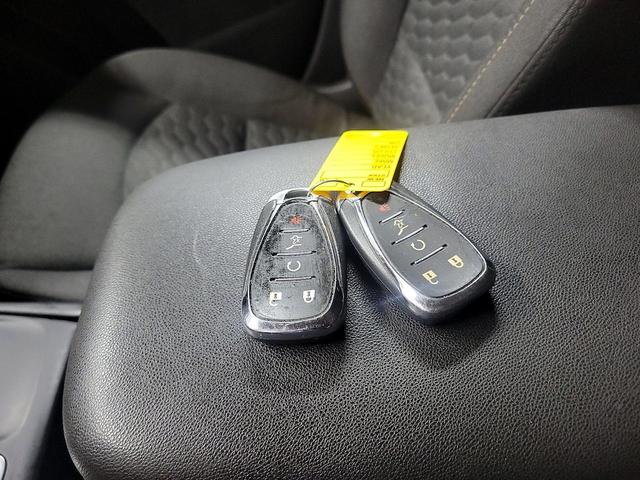 Photo of 2018 Red Chevrolet Equinox