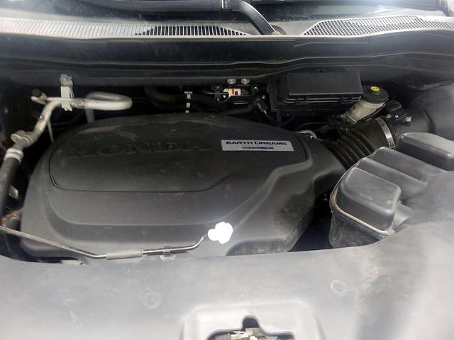 Photo of 2019 Gray Honda Pilot