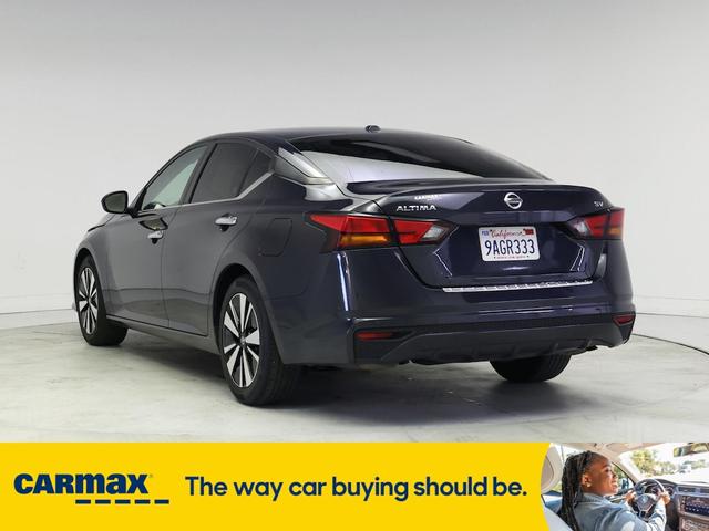 Photo of 2022 Blue Nissan Altima