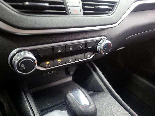 Photo of 2022 Blue Nissan Altima