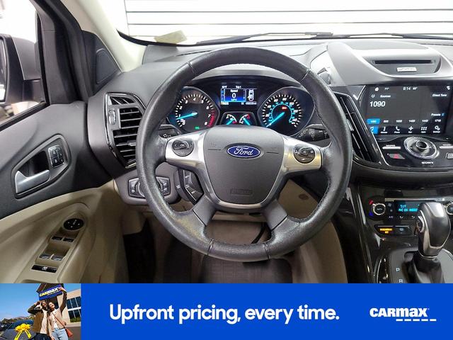 Photo of 2016 Silver Ford Escape