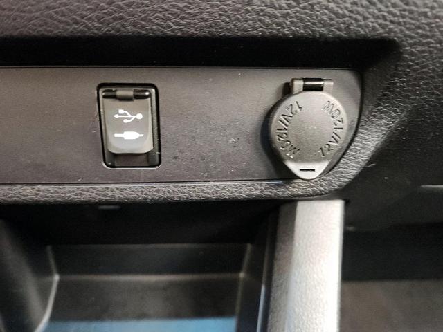 Photo of 2017 Orange Toyota Tacoma