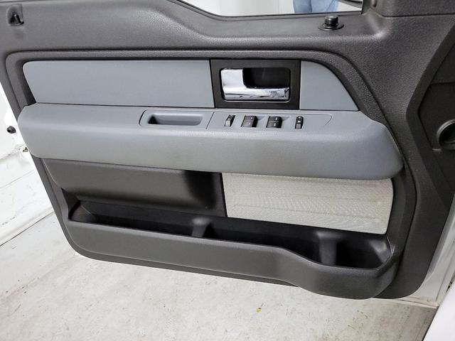 Photo of 2014 White Ford F-150