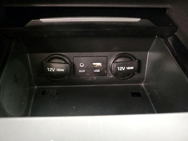 Photo of 2018 Gray Hyundai ELANTRA
