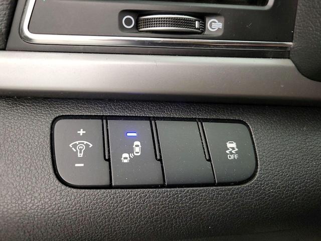 Photo of 2018 Gray Hyundai ELANTRA