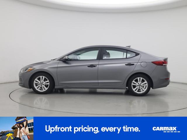 Photo of 2018 Gray Hyundai ELANTRA
