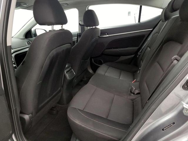Photo of 2018 Gray Hyundai ELANTRA