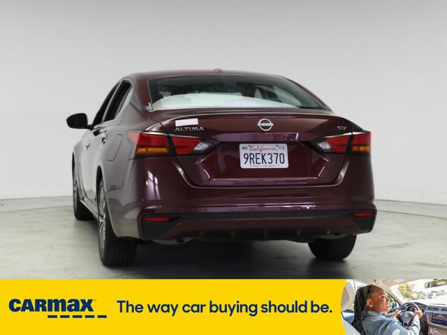 Photo of 2023 Burgundy Nissan Altima