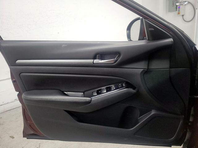 Photo of 2023 Burgundy Nissan Altima