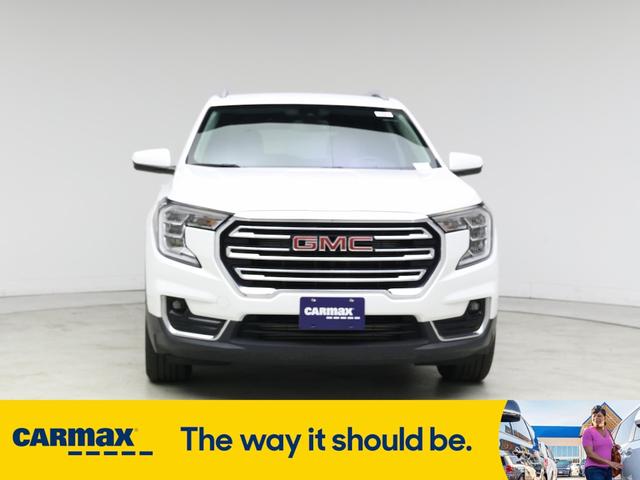 Photo of 2023 White GMC Terrain
