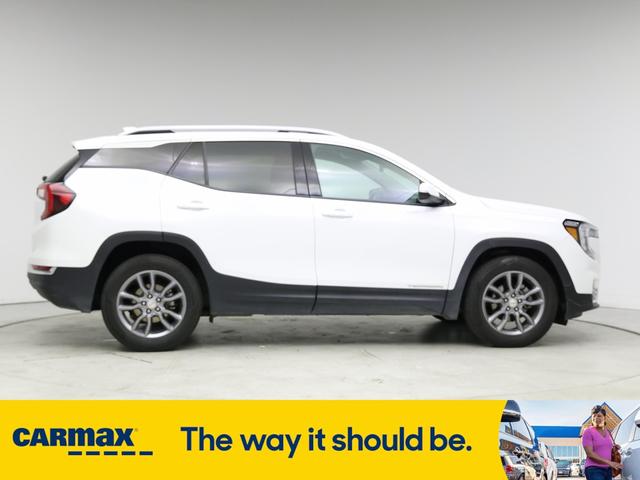Photo of 2023 White GMC Terrain