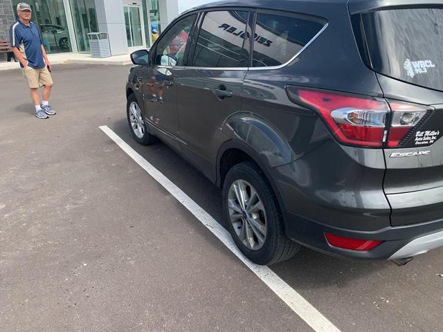 Photo of 2017 Magnetic Ford Escape